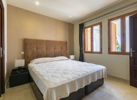 Two Bedroom Apartment in Nueva Andalucia, Marbella