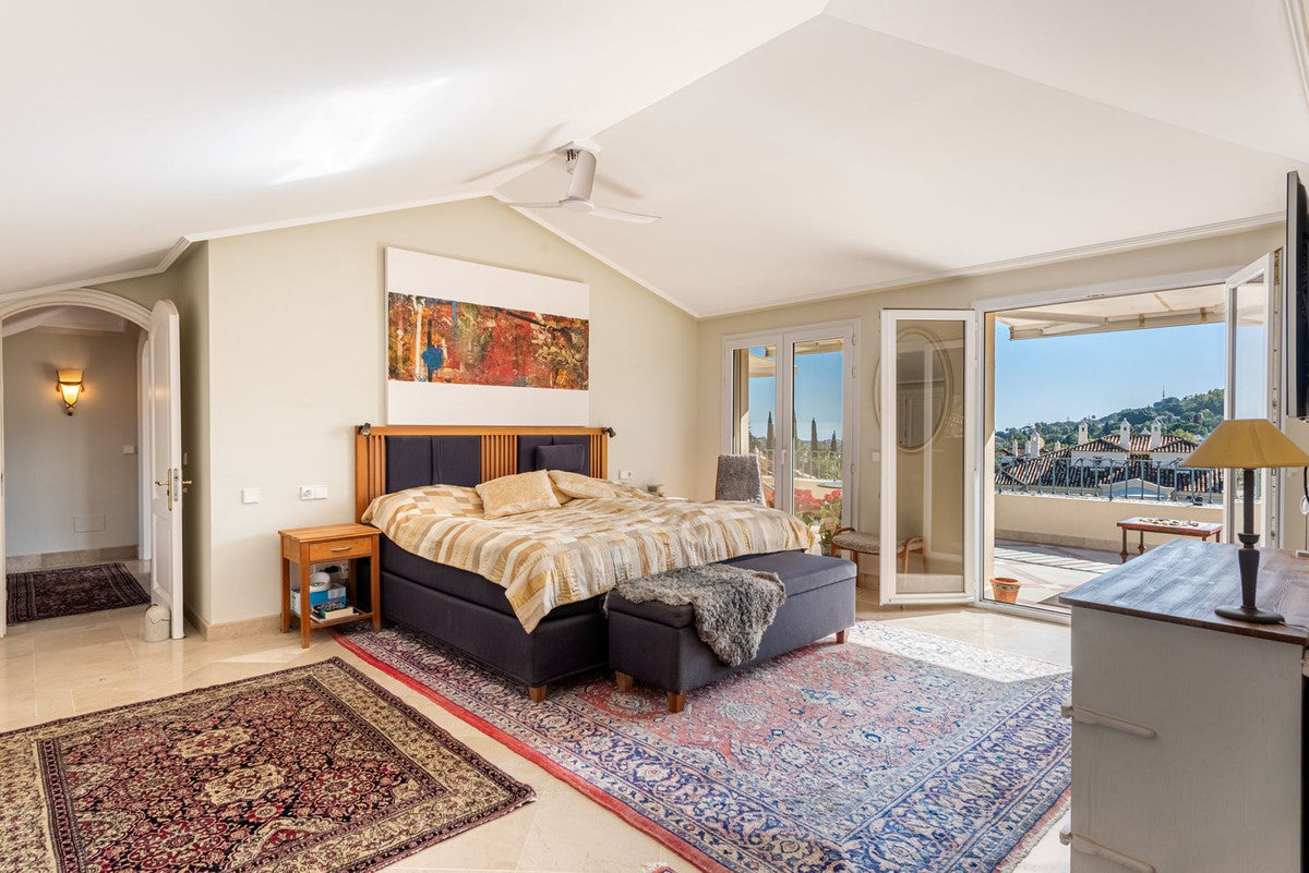 3 Bedroom Penthouse Apartment, Nueva Andalucia