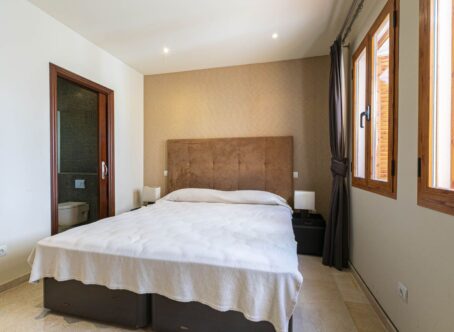 Two Bedroom Apartment in Nueva Andalucia, Marbella