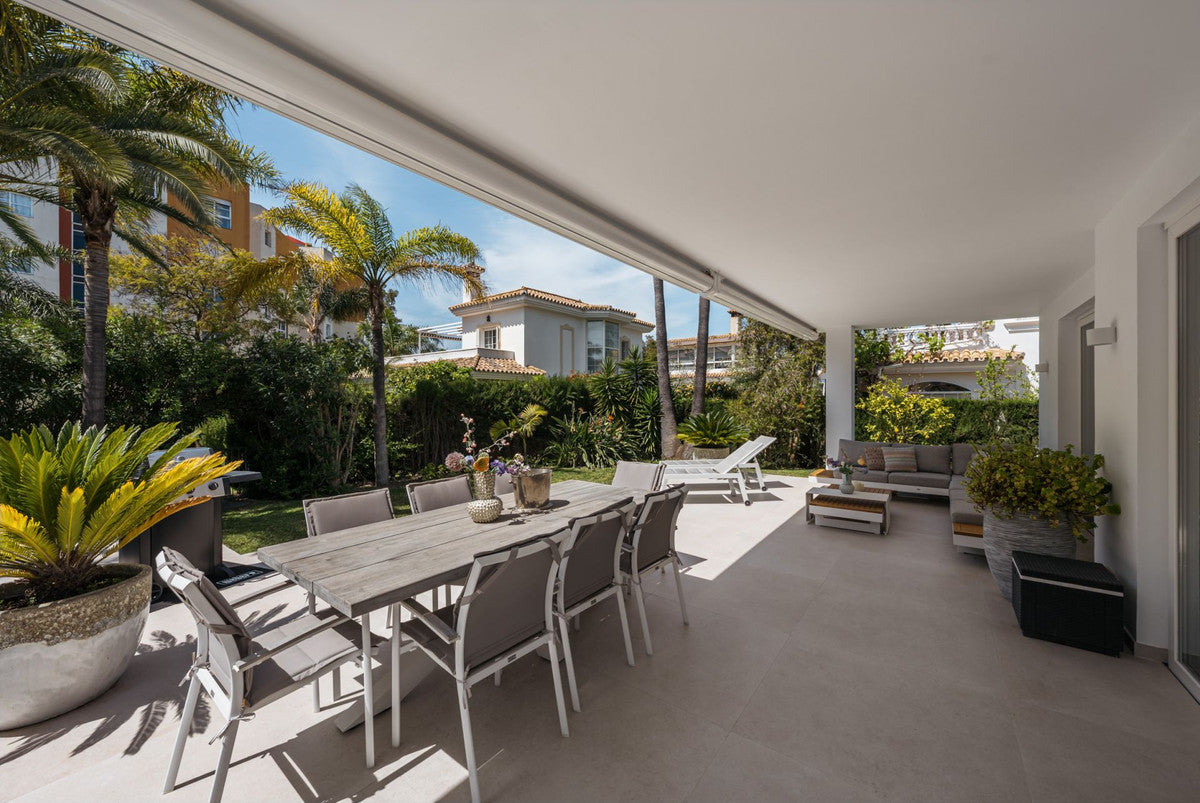 4 Bedroom Villa, Estepona