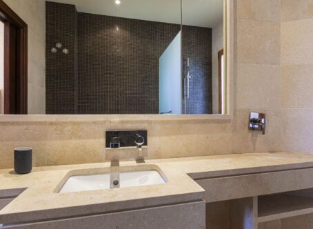 Two Bedroom Apartment in Nueva Andalucia, Marbella