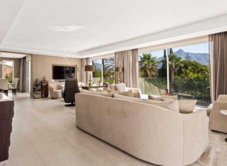 Stunning Villa for sale, in Las Brisas, Marbella