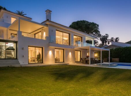 Stunning Villa for sale, in Las Brisas, Marbella
