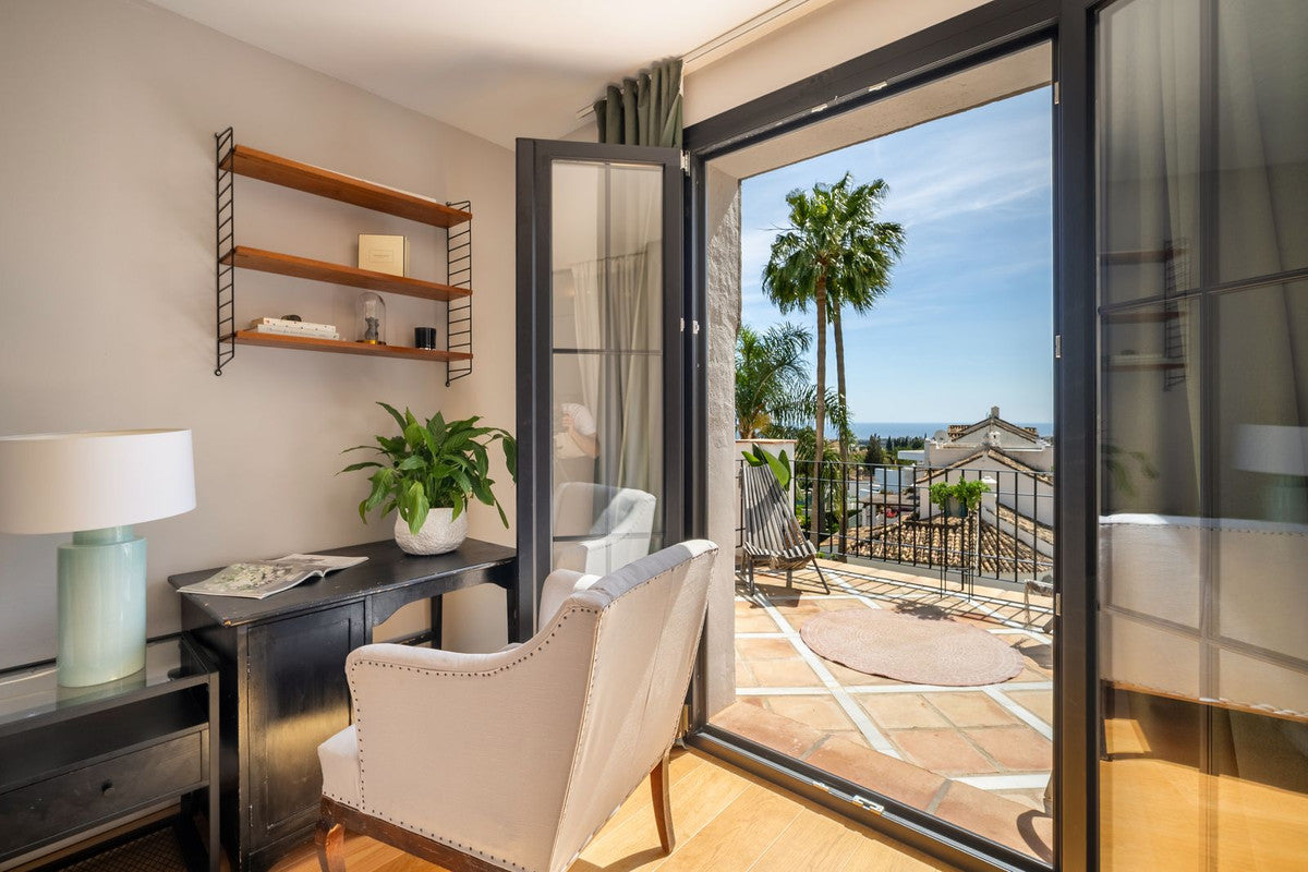 4 Bedroom Villa, Marbella's Golden Mile