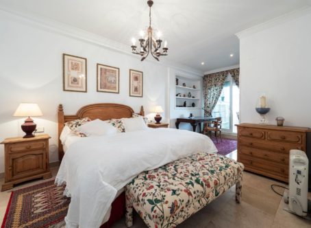 Front Line Beach Apartment, Marbella