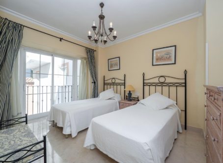 Front Line Beach Apartment, Marbella