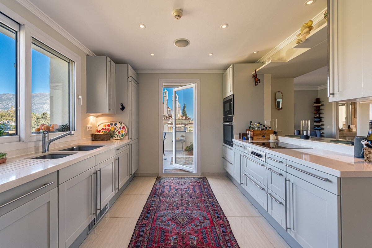3 Bedroom Penthouse Apartment, Nueva Andalucia