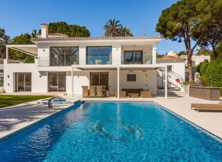 Stunning Villa for sale, in Las Brisas, Marbella