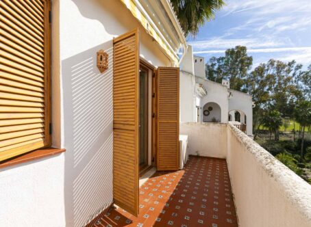 Two Bedroom Apartment in Nueva Andalucia, Marbella