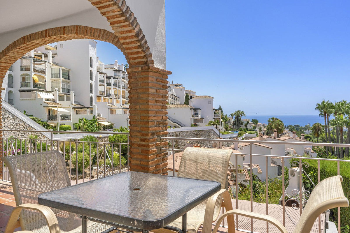 5 Bedroom Sea View Townhouse, in Calahonda, Mijas Costa