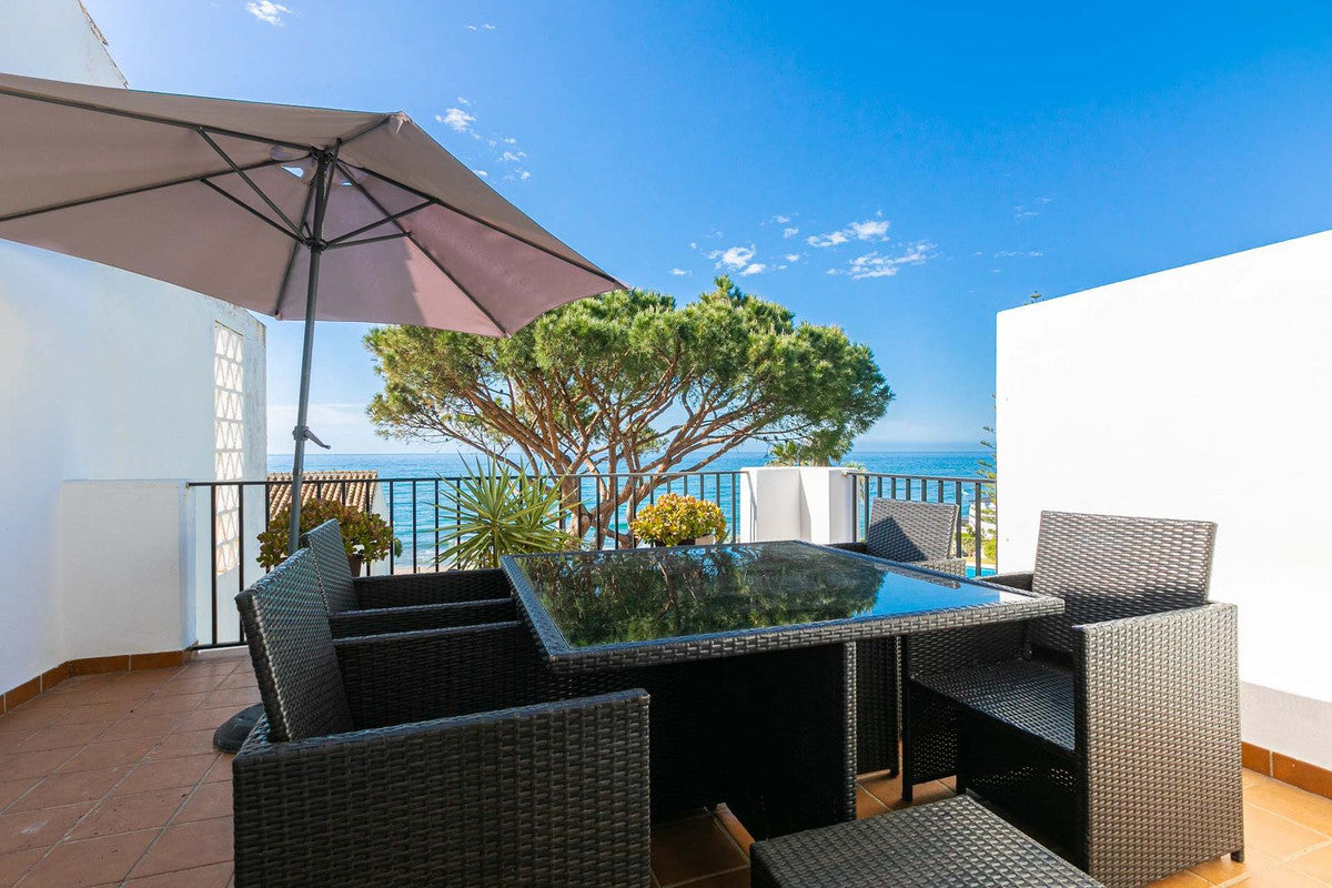 1 Bedroom Sea View Apartment, Calahonda