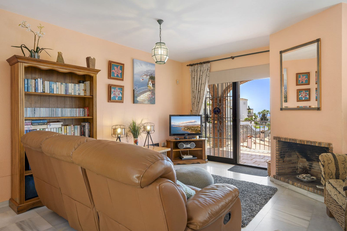 5 Bedroom Sea View Townhouse, in Calahonda, Mijas Costa