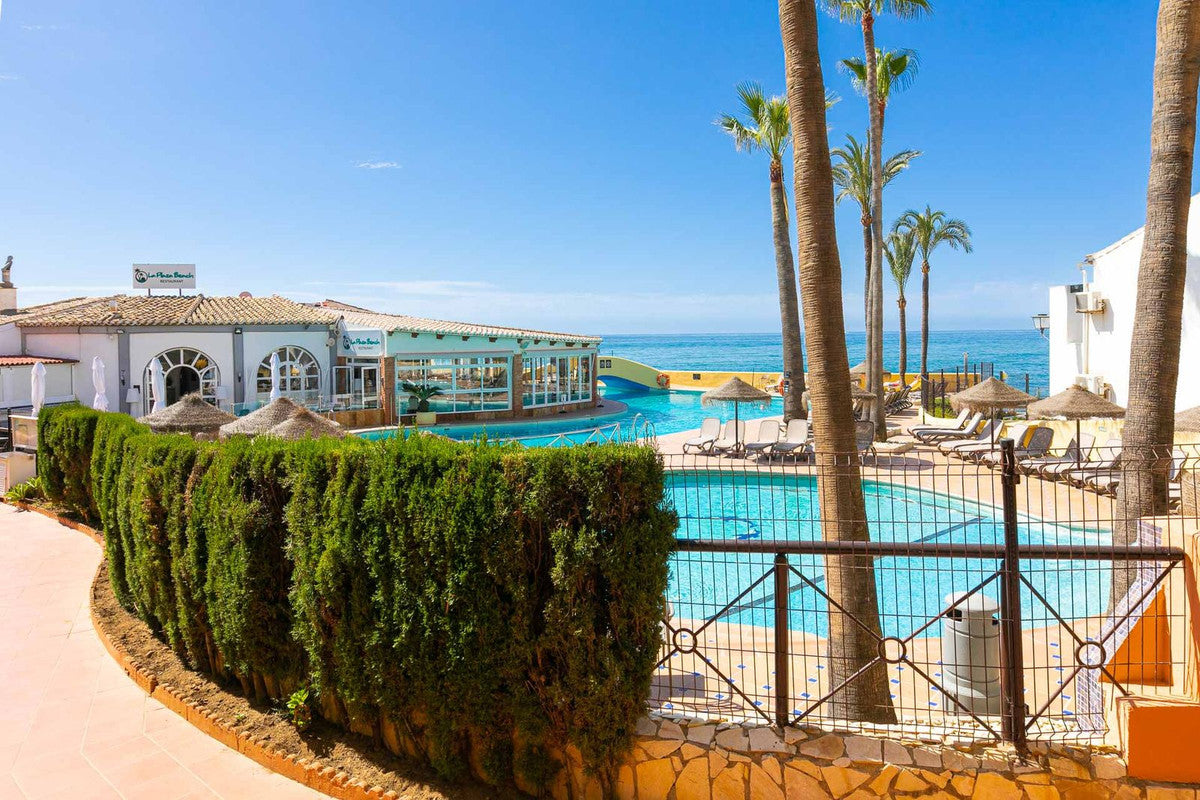 1 Bedroom Sea View Apartment, Calahonda