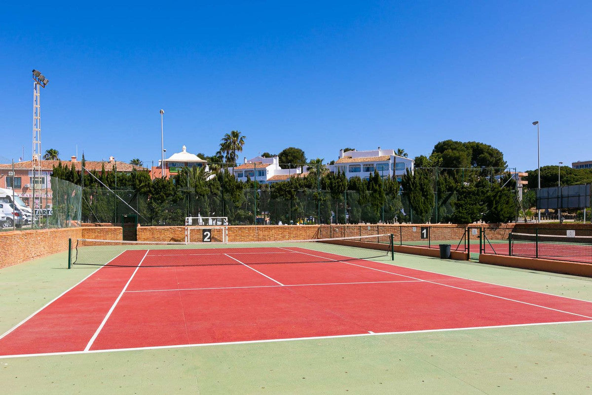 1 Bedroom Sea View Apartment, Calahonda