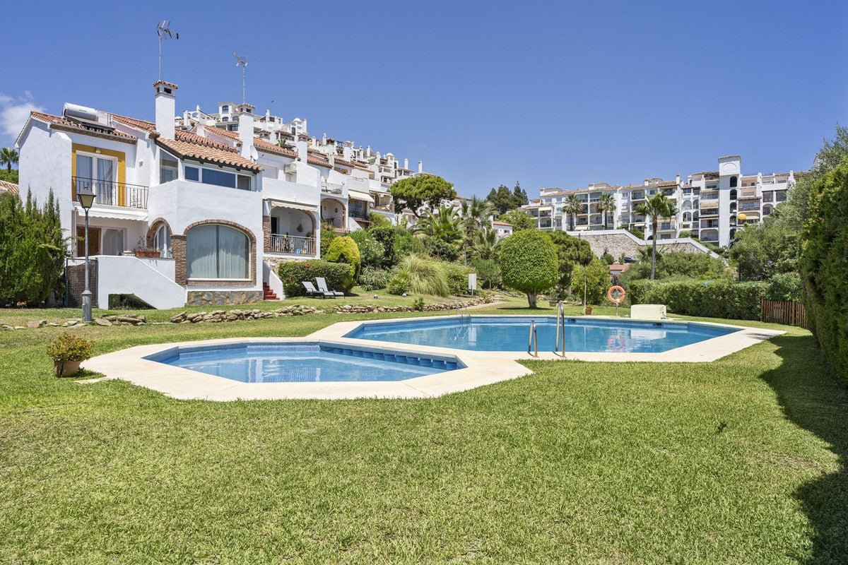 5 Bedroom Sea View Townhouse, in Calahonda, Mijas Costa