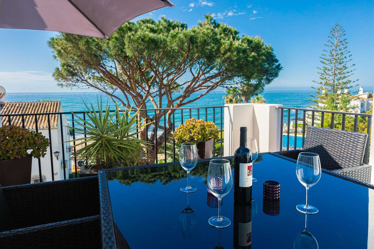 1 Bedroom Sea View Apartment, Calahonda