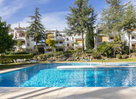 Two Bedroom Apartment in Nueva Andalucia, Marbella