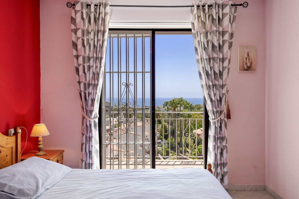 5 Bedroom Sea View Townhouse, in Calahonda, Mijas Costa