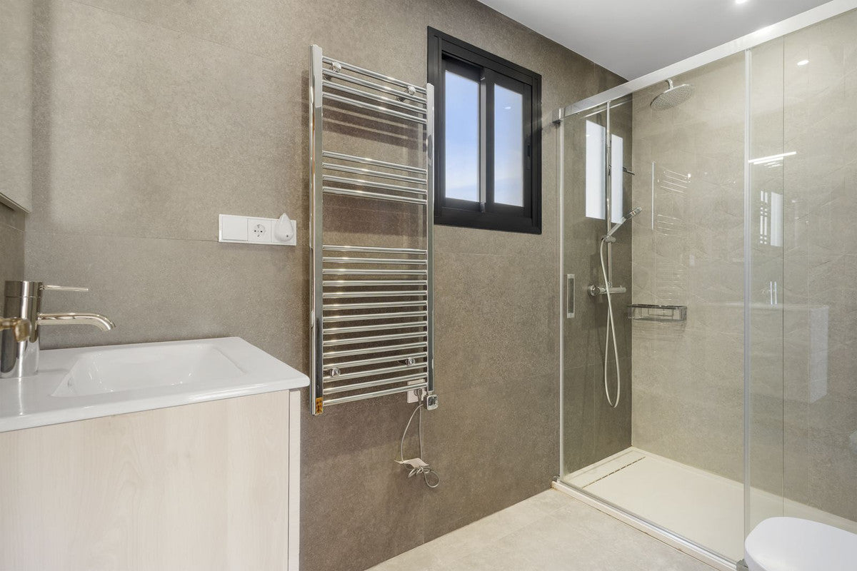 5 Bedroom Sea View Townhouse, in Calahonda, Mijas Costa