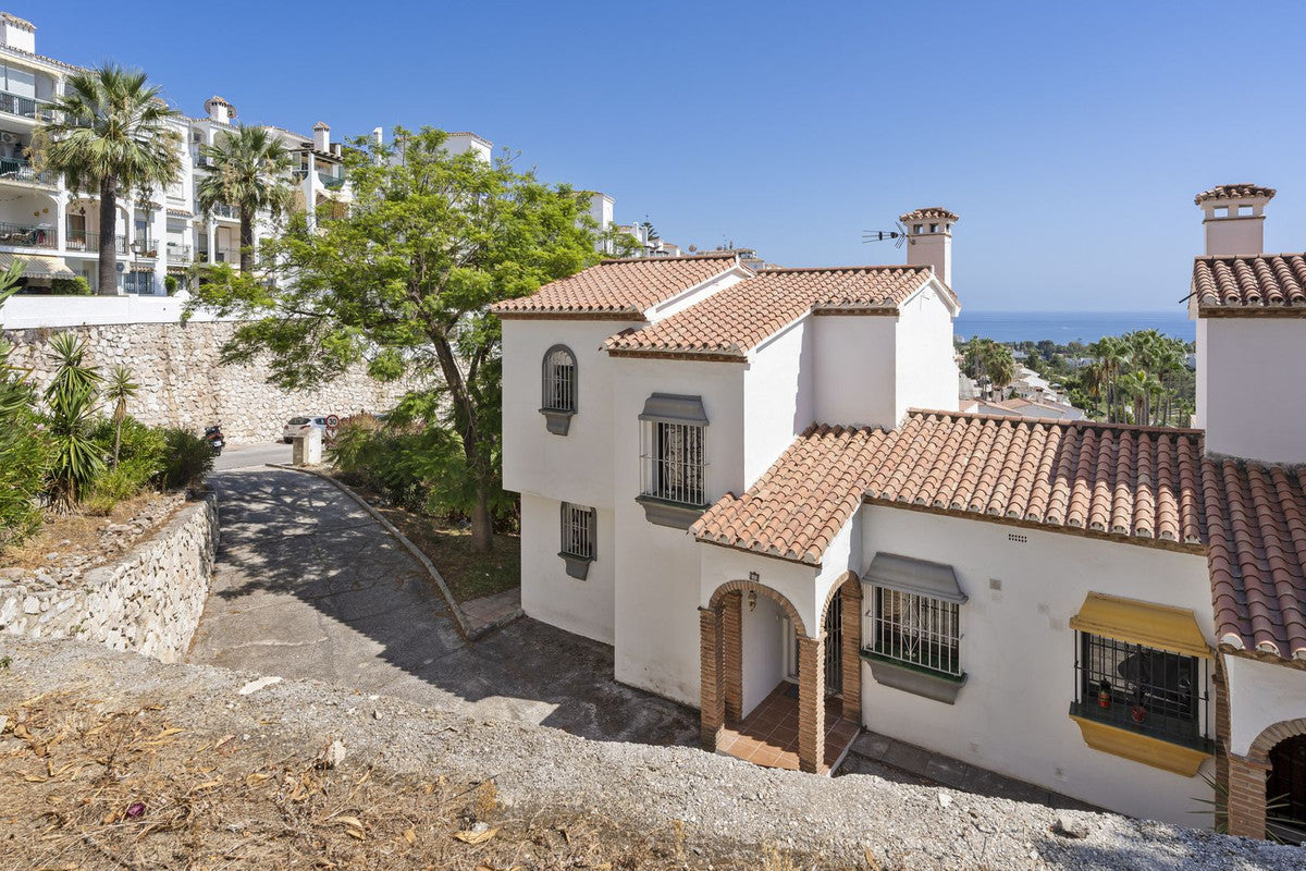 5 Bedroom Sea View Townhouse, in Calahonda, Mijas Costa