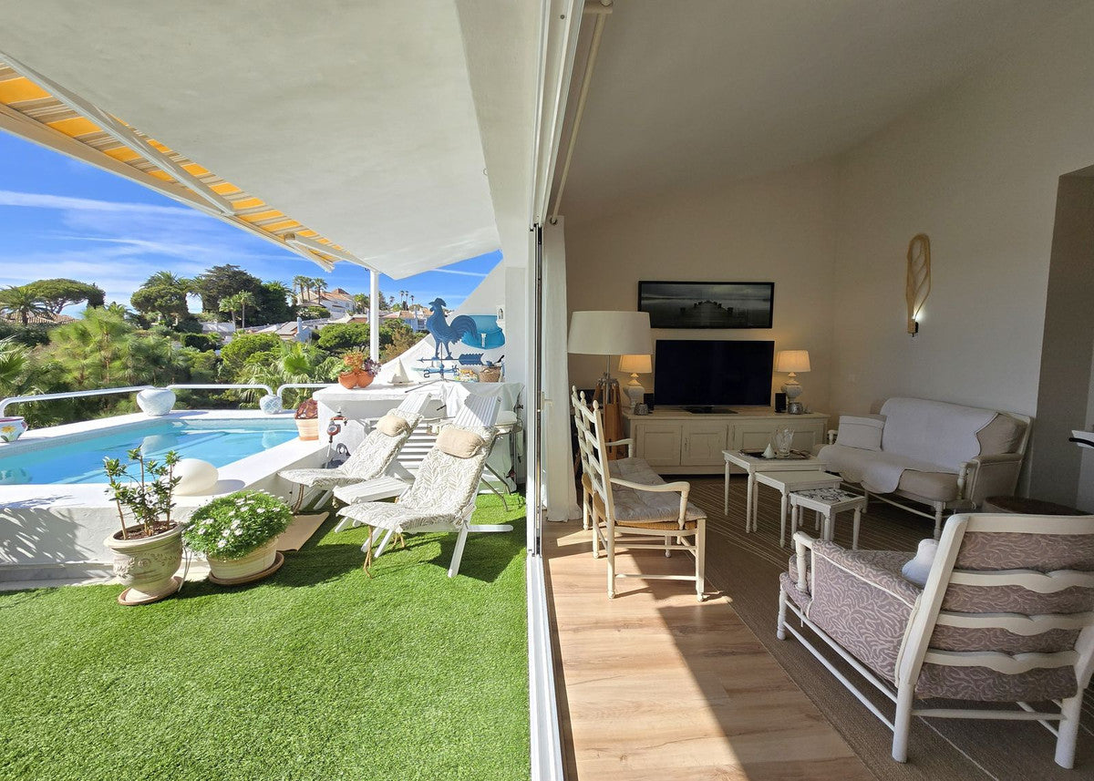 Stunning 3 Bedroom Penthouse, Calahonda