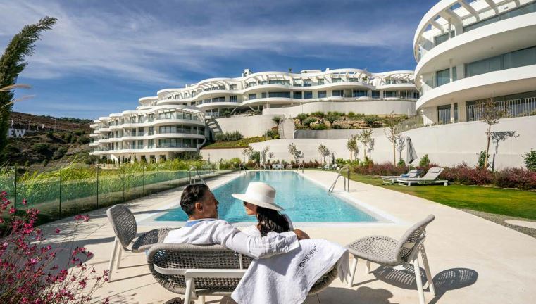 2 Bedroom, Luxury New Apartment at The View, Marbella