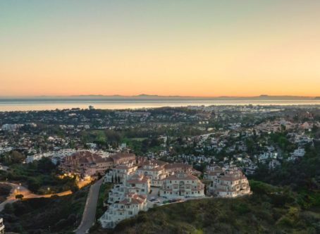 Stunning New Build Apartment Complex, in Nueva Andalucia