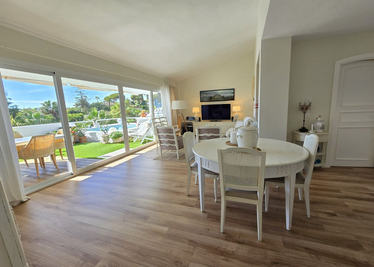 Stunning 3 Bedroom Penthouse, Calahonda