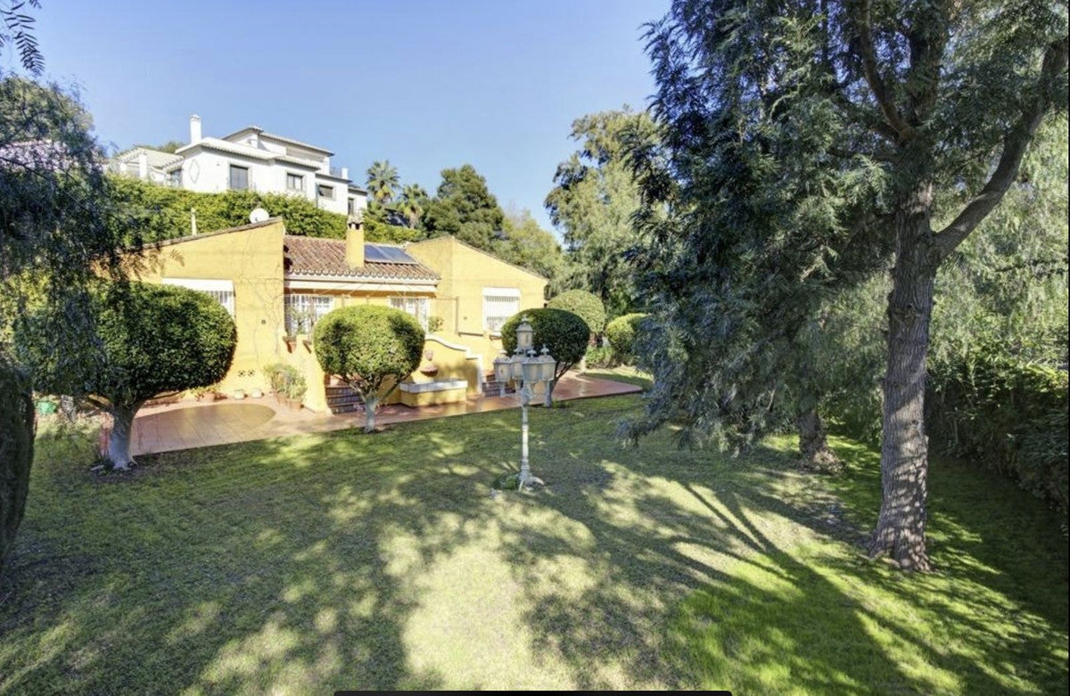 Traditional Villa in El Rosario, Marbella