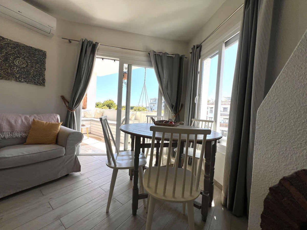 2 Bedroom Apartment in Calahonda