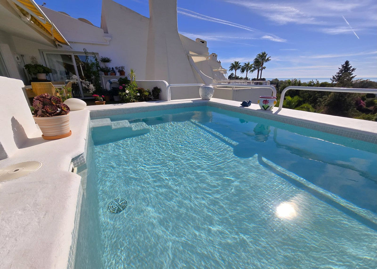 Stunning 3 Bedroom Penthouse, Calahonda