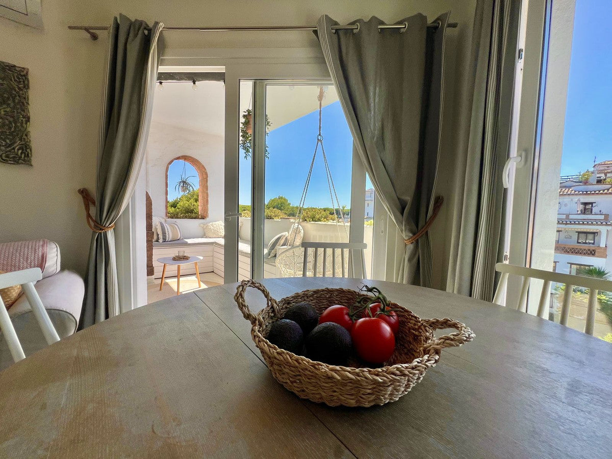 2 Bedroom Apartment in Calahonda