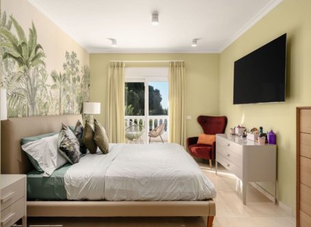 4 Bedroom Villa, in Nagüeles, Golden Mile, Marbella