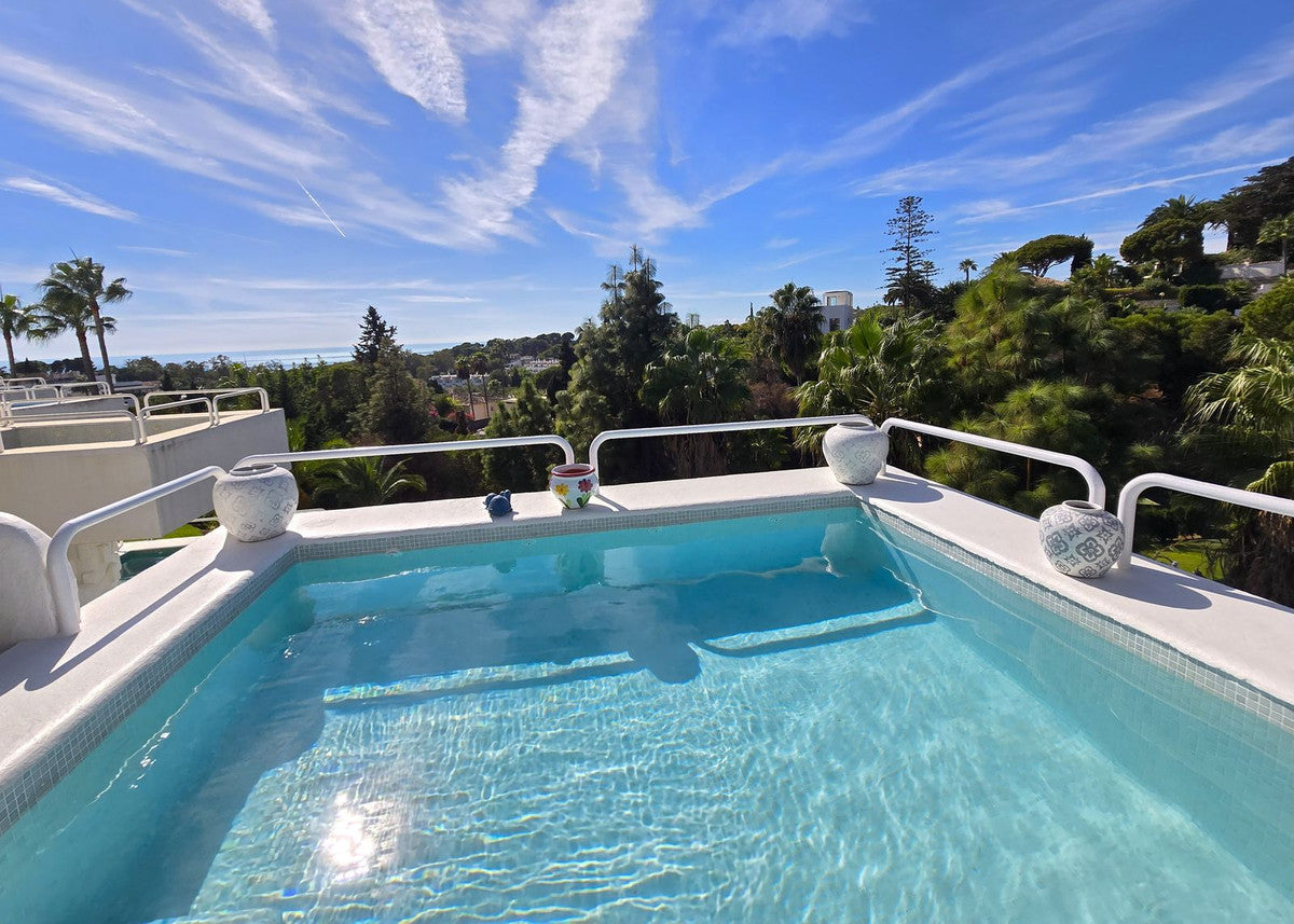 Stunning 3 Bedroom Penthouse, Calahonda