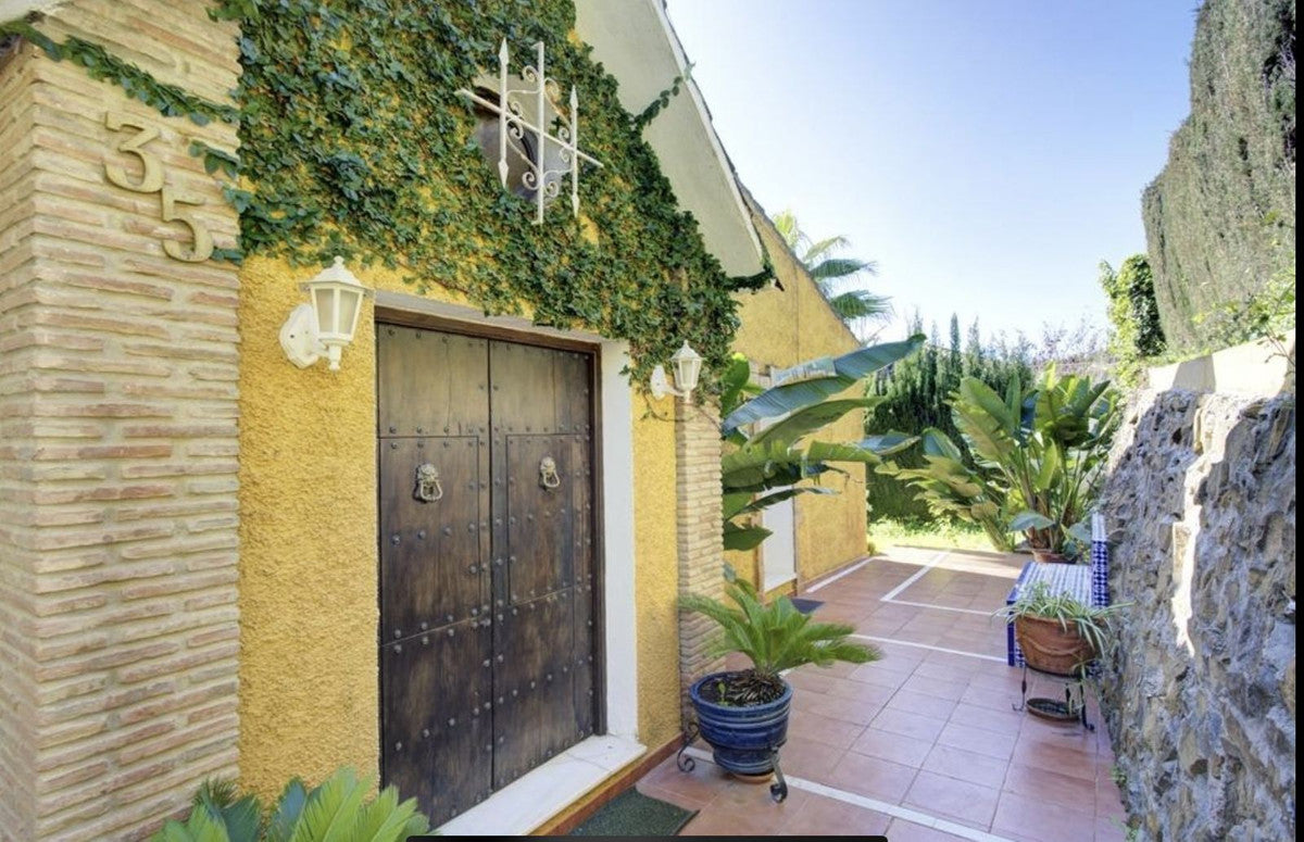 Traditional Villa in El Rosario, Marbella
