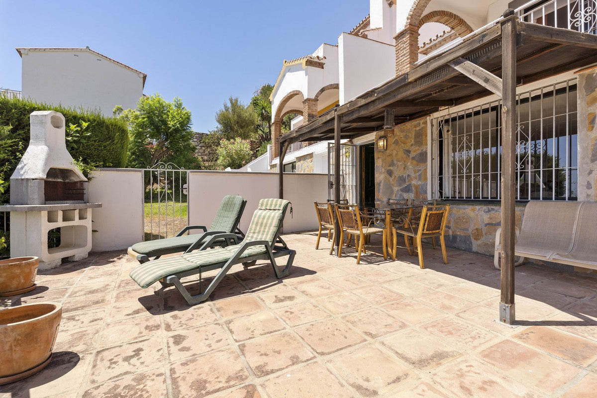 5 Bedroom Sea View Townhouse, in Calahonda, Mijas Costa