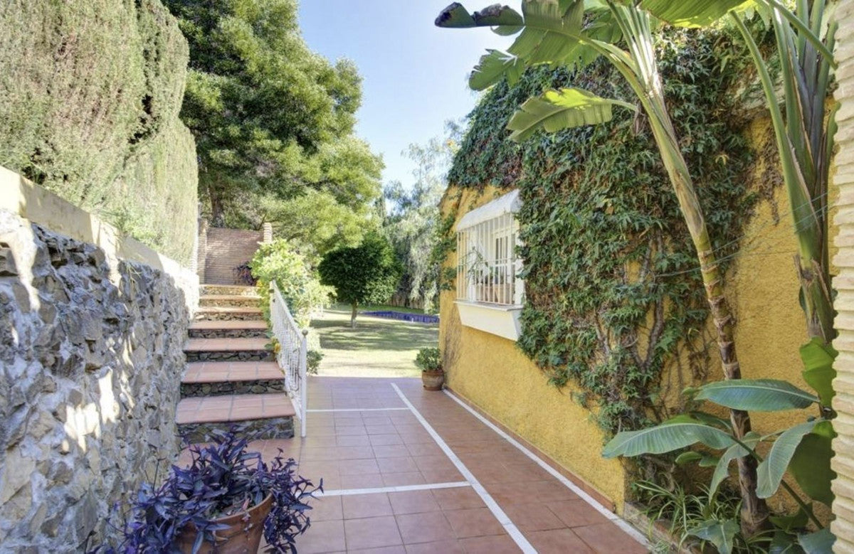 Traditional Villa in El Rosario, Marbella